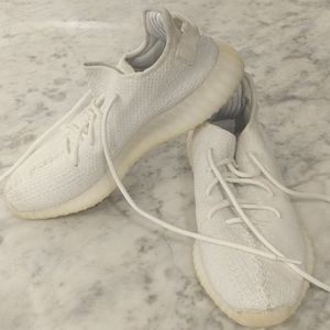 Yeezy Boost 350 V2 Triple White